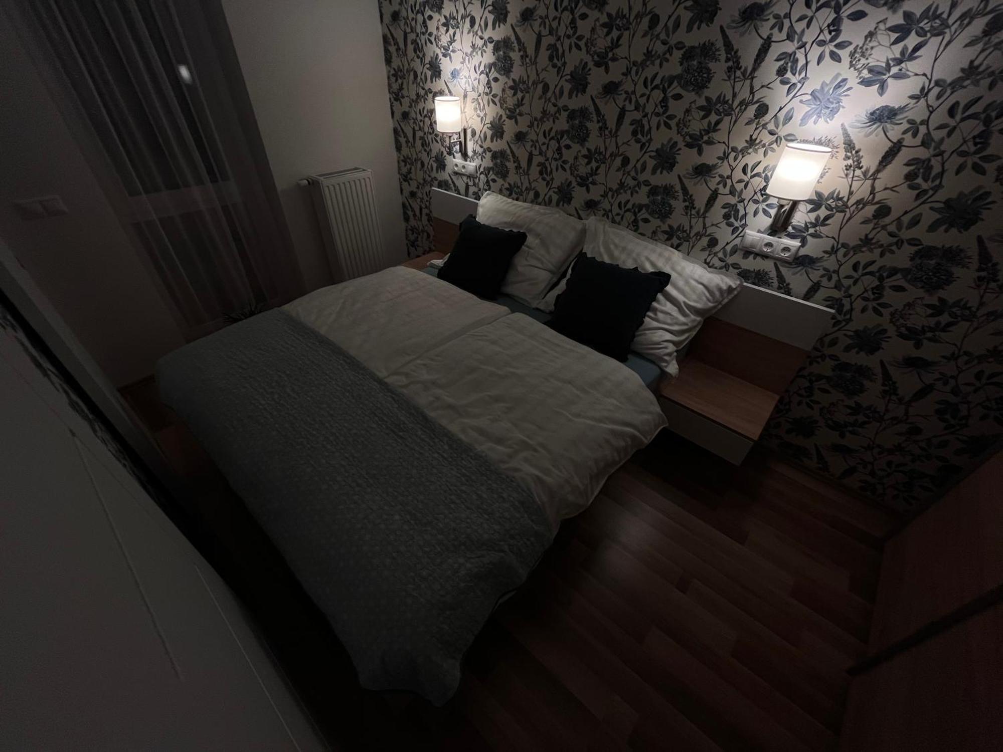 One Step Apartman - City Center With Self Check-In 솜버트헤이 외부 사진