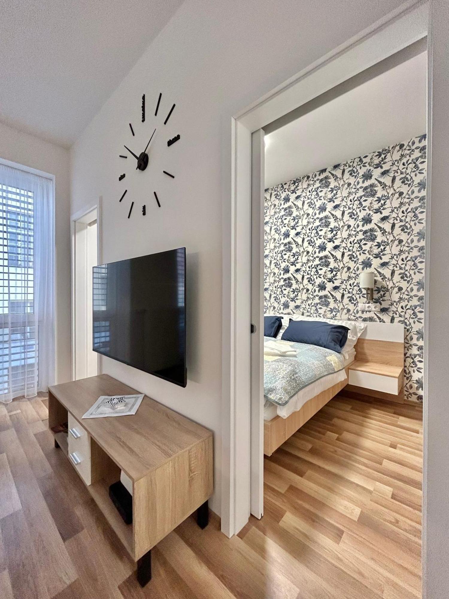 One Step Apartman - City Center With Self Check-In 솜버트헤이 외부 사진